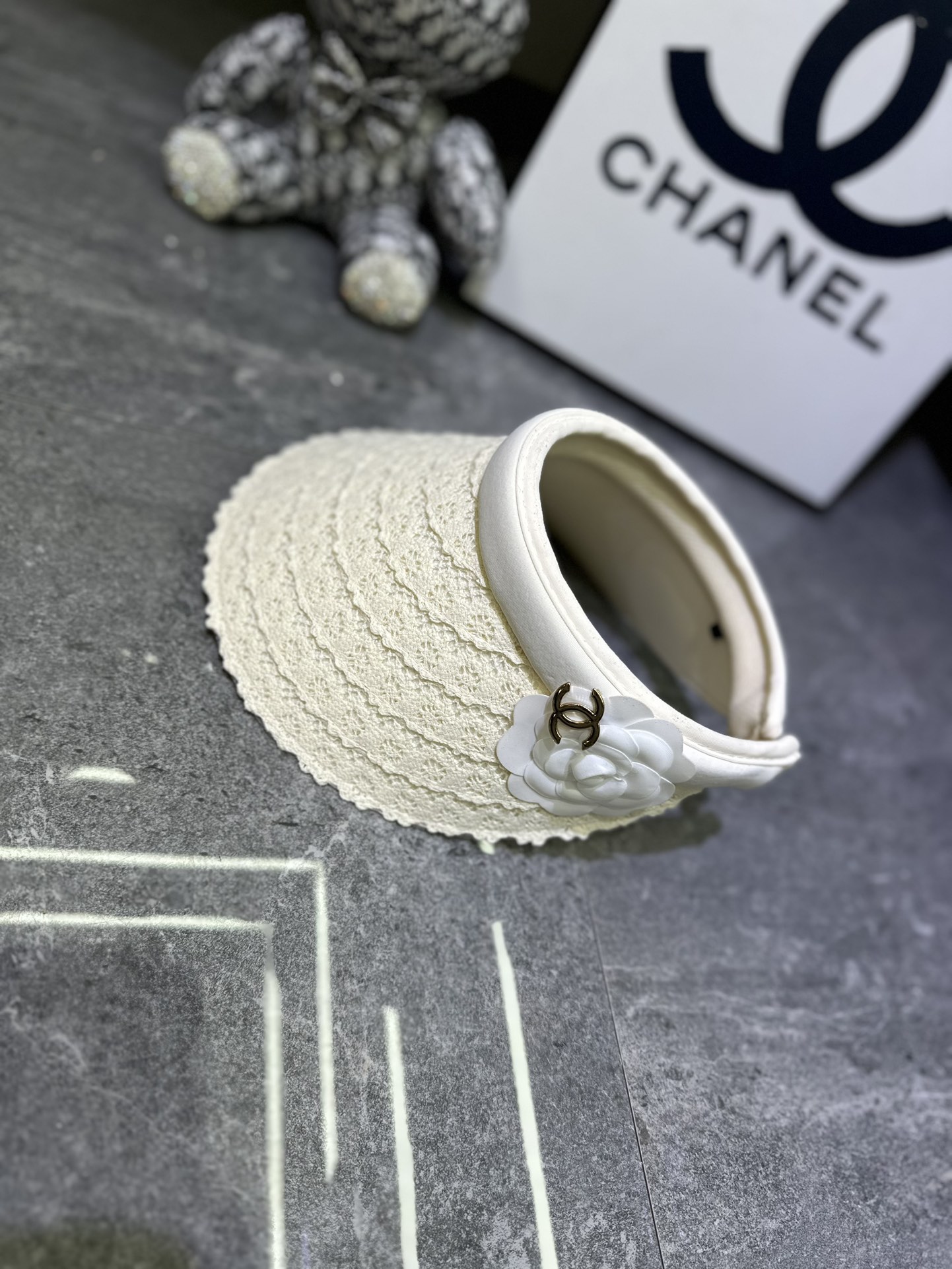 Chanel Visor dx82